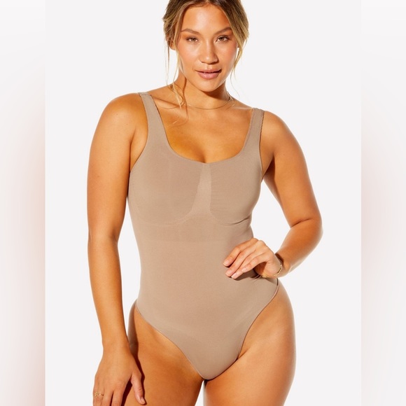 New yitty Nearly Naked Shaping Thong Bodysuit Moody taupe - Picture 1 of 4